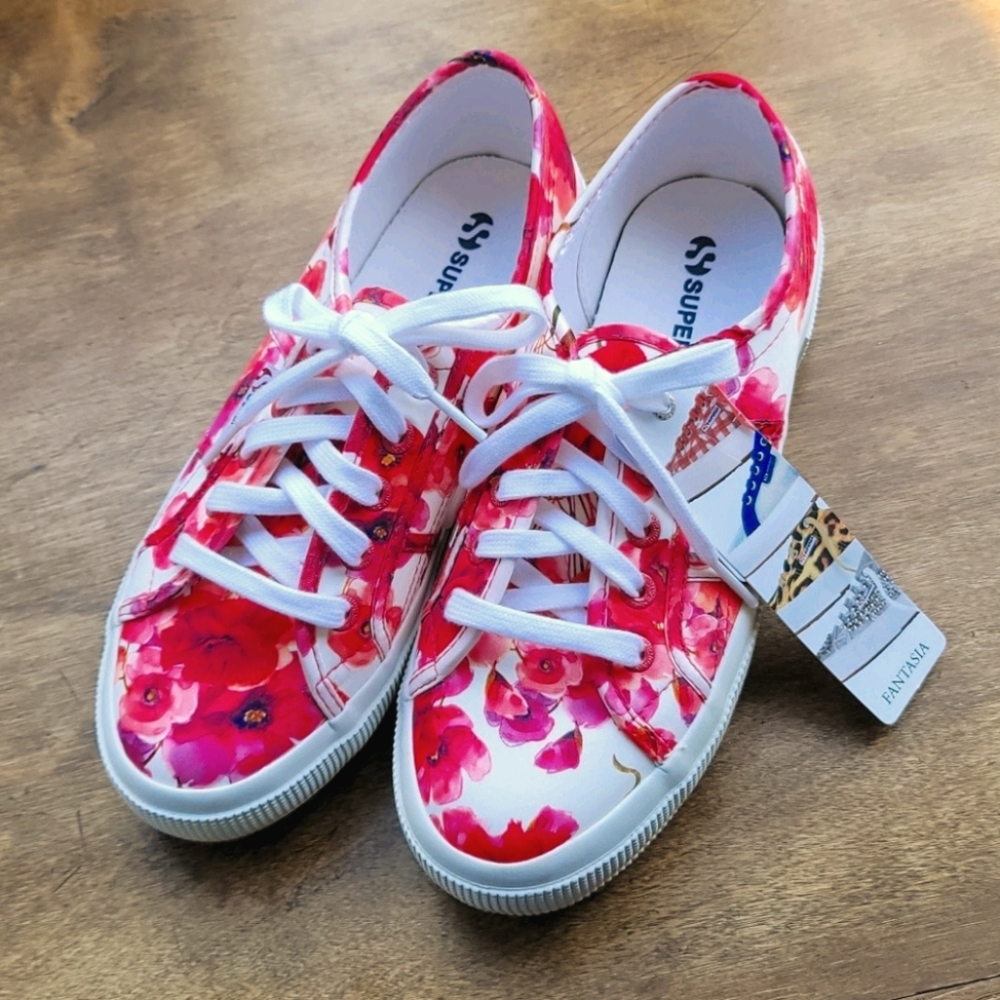 NWOB SUPERGA  Fantasia Floral Sneakers Size 7 1/2